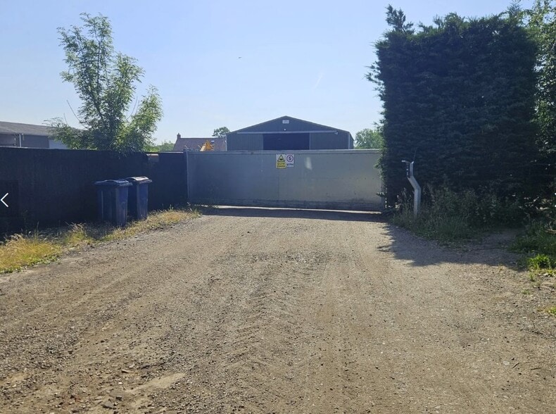 Beamond End, Amersham to rent - Building Photo - Image 3 of 3