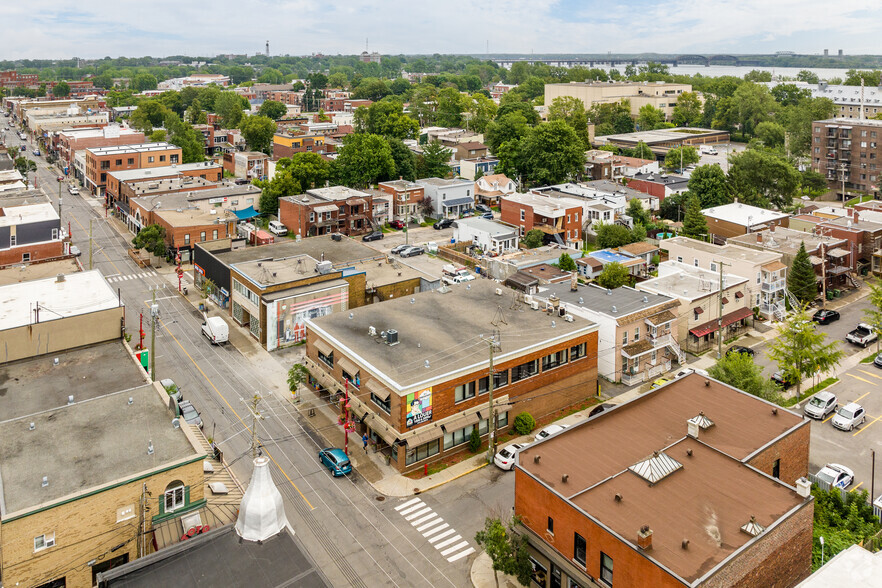 1365-1395 Rue Notre-Dame O, Montréal, QC for rent - Aerial - Image 2 of 4