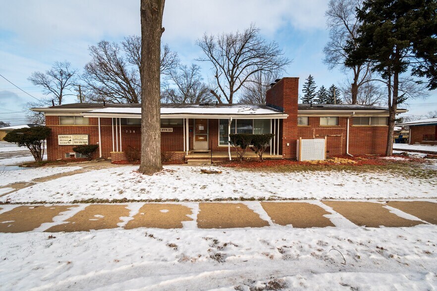 23738 Joy Rd, Redford 48239 UK