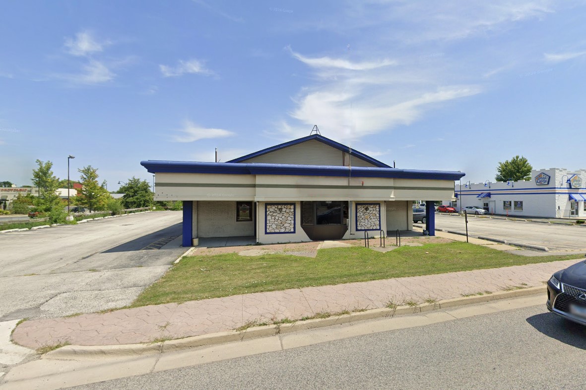 6025 S La Grange Rd, La Grange, IL to rent Building Photo- Image 1 of 5