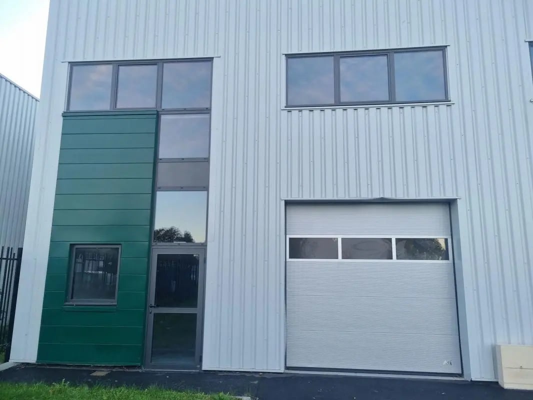 Industrial in La Chapelle-sur-Erdre for sale Building Photo- Image 1 of 5