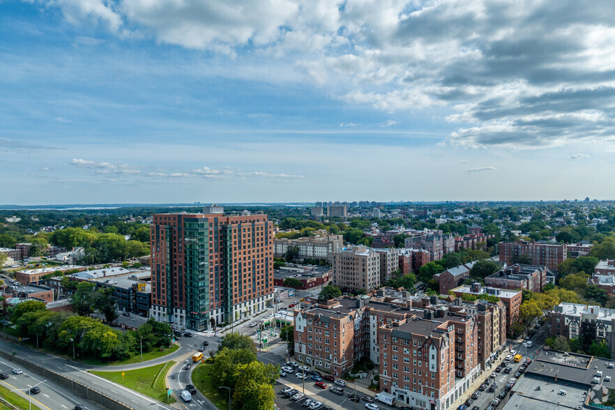 42 Broad St W, Mount Vernon, NY for rent - Aerial - Image 3 of 3