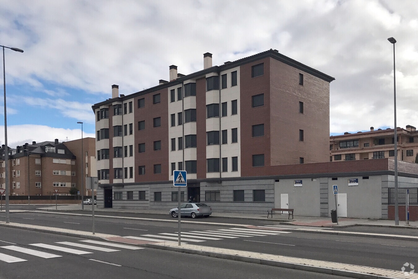 Ávila, AVI 05003 - Unit Puerta 01, Esc. 2 -  - Interior Photo - Image 2 of 3