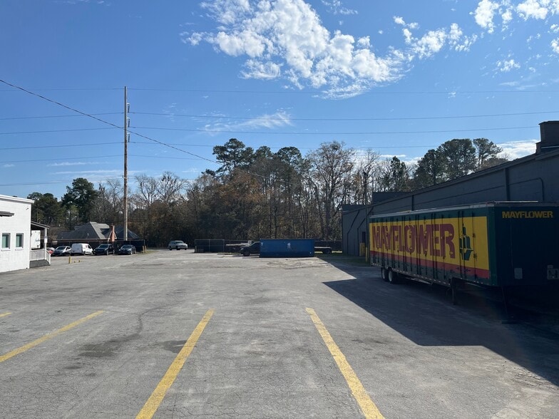 1902 Staley Ave, Savannah, GA to rent - Building Photo - Image 3 of 6