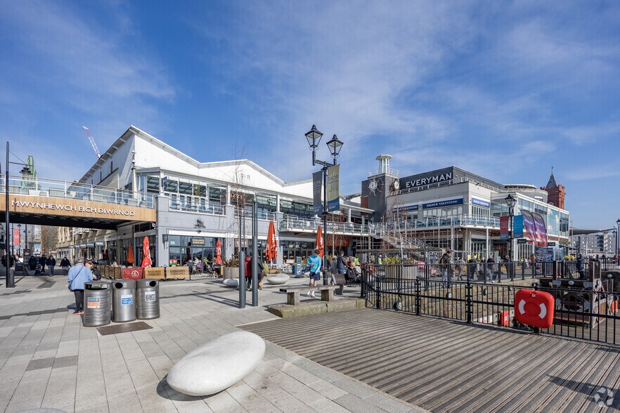 Mermaid Quay, Cardiff to rent - Primary Photo - Image 1 of 17