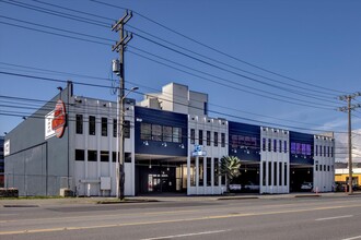 1415-1419 Elliott Ave W, Seattle, WA for rent Building Photo- Image 1 of 4