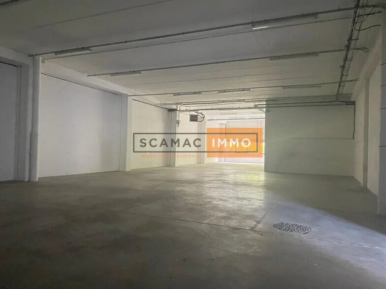 Industrial in to rent - Building Photo - Image 2 of 8