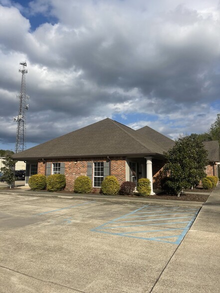 3975 O'Neal Ln, Baton Rouge, LA for rent - Building Photo - Image 2 of 31