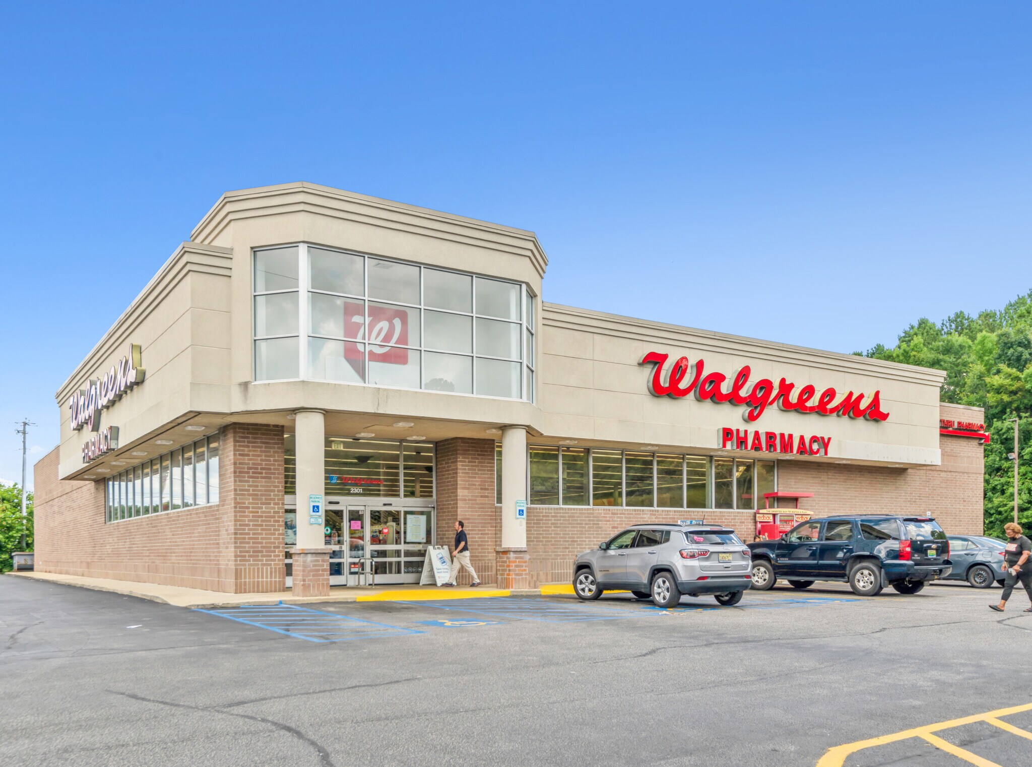 2301 Center Point Pky, Birmingham, AL to rent Building Photo- Image 1 of 14