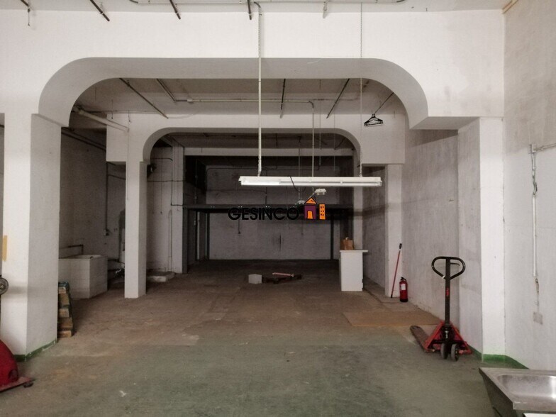 Retail in Ontinyent, Valencia to rent - Building Photo - Image 2 of 7