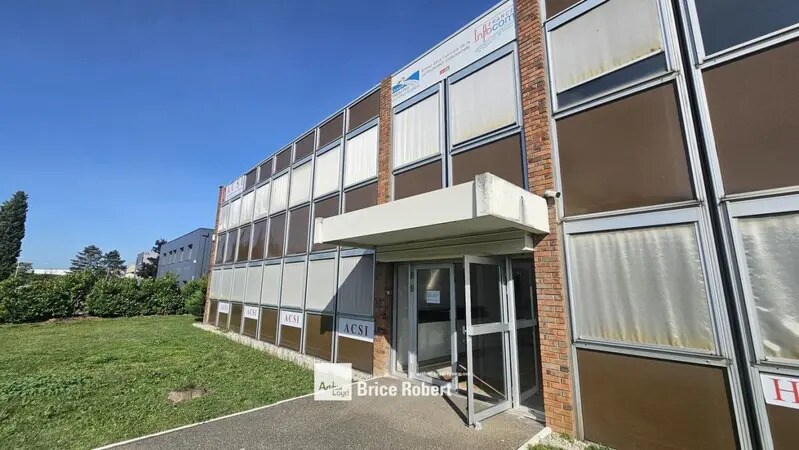 23 Rue Lavoisier, Chassieu to rent - Building Photo - Image 1 of 3