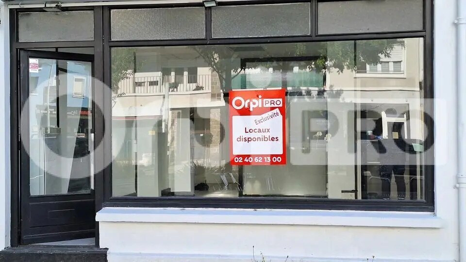 Location Commerce 45 m² - Photo 1