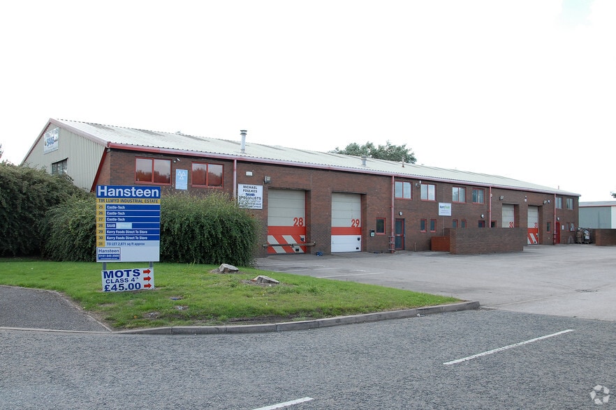 St Asaph Ave, Rhyl to rent - Primary Photo - Image 2 of 38
