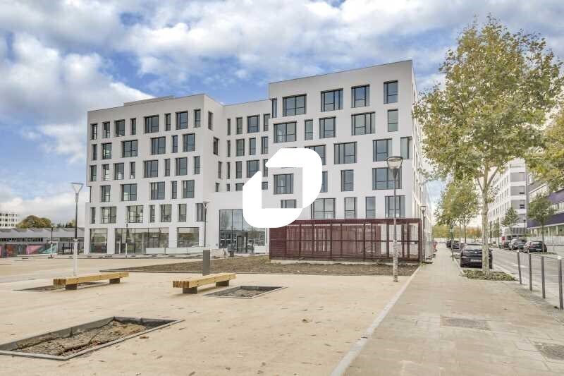 Office in Massy to rent - Building Photo - Image 1 of 11