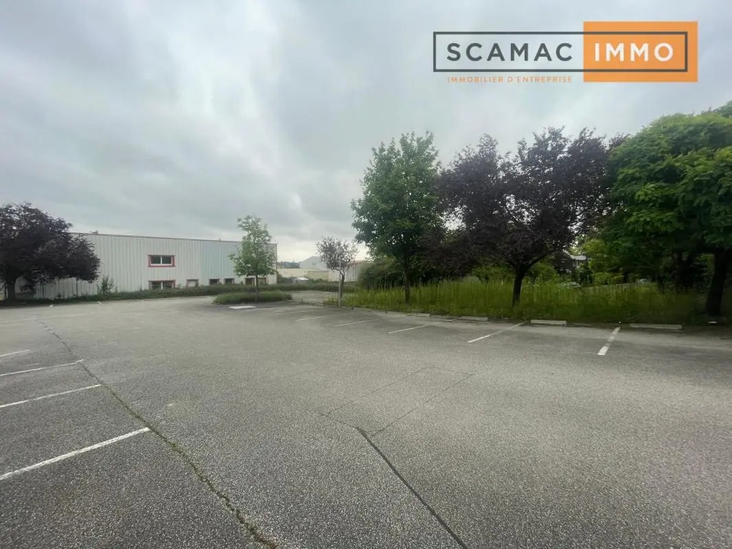 Office in Linas to rent Primary Photo- Image 1 of 15