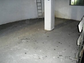 Retail in Manresa, Barcelona to rent Interior Photo- Image 1 of 5