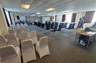 87 Beddington Ln, Croydon to rent Interior Photo- Image 2 of 4