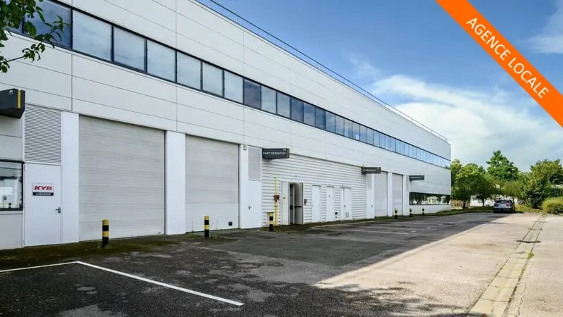 Light Industrial in Cergy to rent - Building Photo - Image 2 of 10