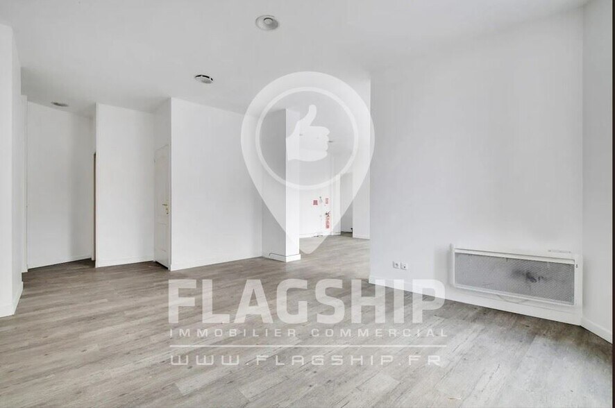 Retail in Asnières-sur-Seine to rent - Interior Photo - Image 2 of 8