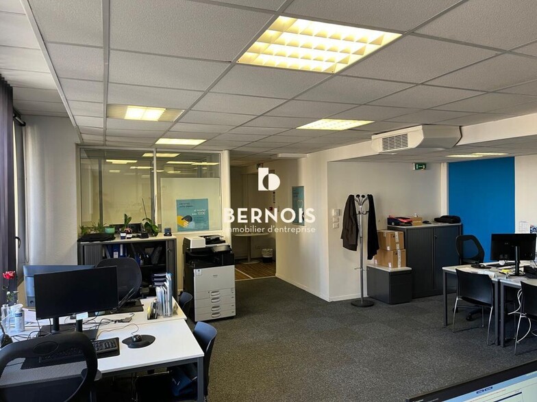 Office in Toulon for sale - Interior Photo - Image 2 of 9