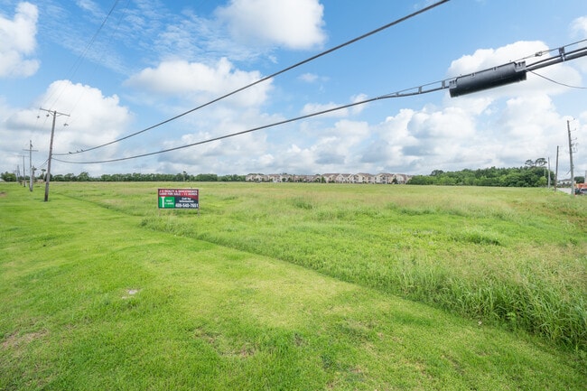 More details for 2301 Highway 365, Port Arthur, TX - Land for Sale