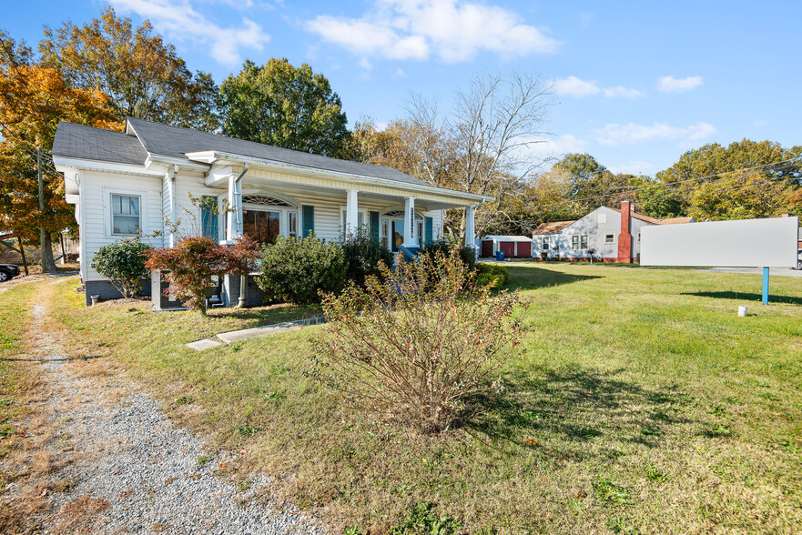 10729 N Main St, Archdale, NC for sale - Building Photo - Image 1 of 28