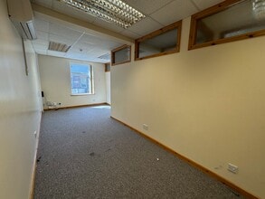 10 Dudley St, Luton to rent Interior Photo- Image 1 of 10