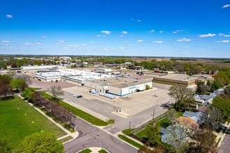 308 S State St, Fairmont, MN to rent Interior Photo- Image 1 of 1