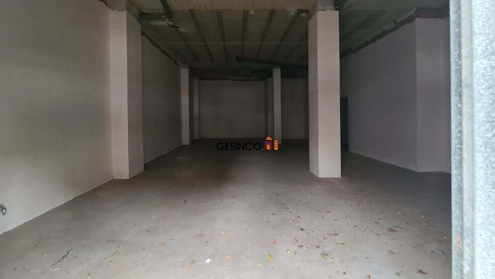 Retail in Ontinyent, Valencia to rent - Interior Photo - Image 3 of 6