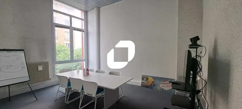 Office in Montreuil to rent - Interior Photo - Image 2 of 12