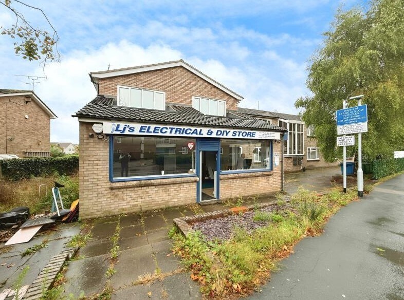 52-54 Hullbridge Rd, South Woodham Ferrers for sale Building Photo- Image 1 of 1