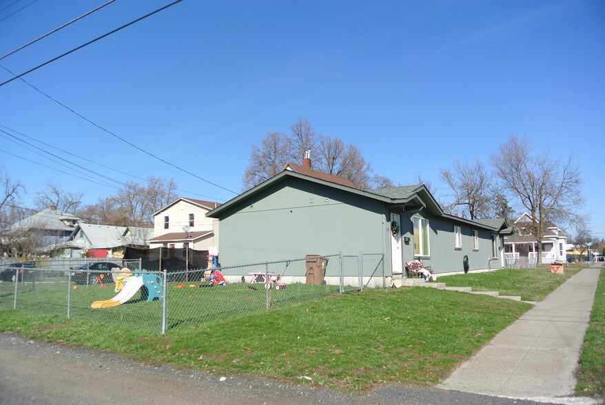 1027 N Elm St, Spokane, WA for sale - Building Photo - Image 2 of 9