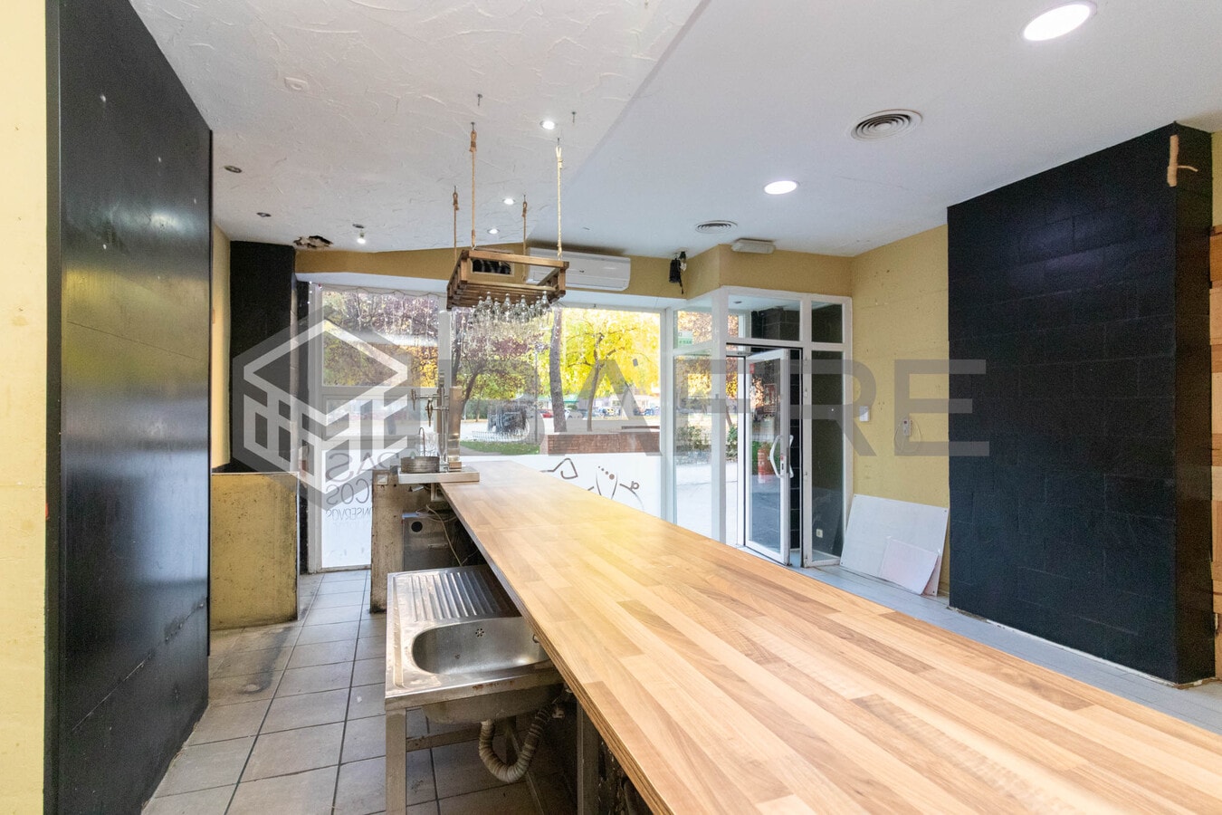 Madrid, MAD 28030 - Unit 1 -  - Interior Photo - Image 1 of 5