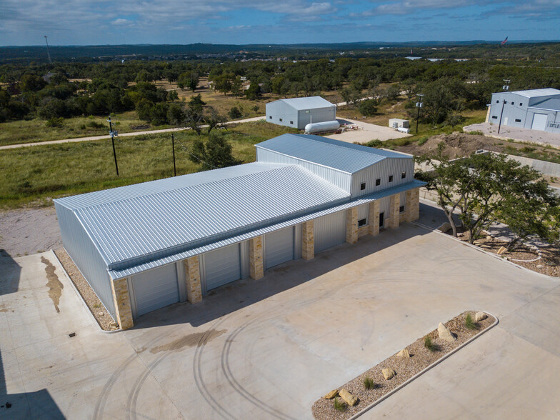 4955 Bell Springs Rd, Dripping Springs, TX for sale - Building Photo - Image 1 of 8