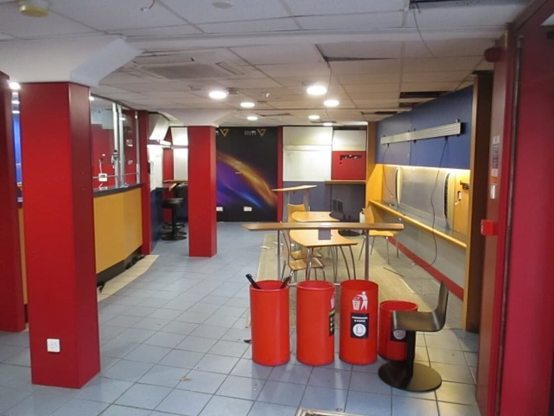 116-120 South St, Keighley to rent Interior Photo- Image 1 of 3