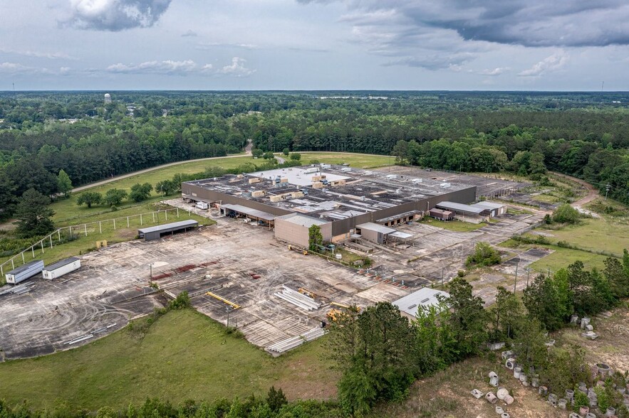 100 Industrial Parkway Rd, Lumberton, MS for sale - Building Photo - Image 3 of 40