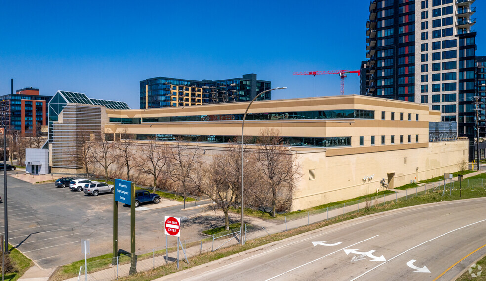 1200 S Washington Ave, Minneapolis, MN for rent - Building Photo - Image 1 of 10