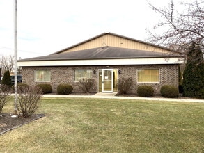 3042-3044 Oregon St, Oshkosh, WI for sale Building Photo- Image 1 of 1