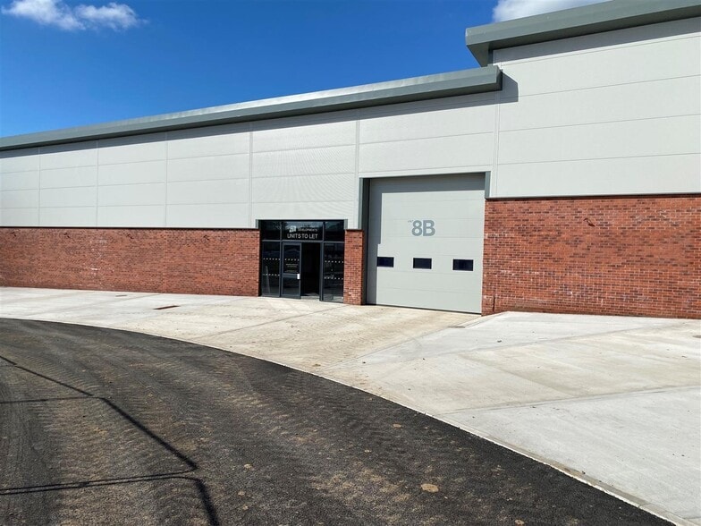 8A-8C Rolls Mill Way, Sturminster Newton to rent - Building Photo - Image 3 of 7