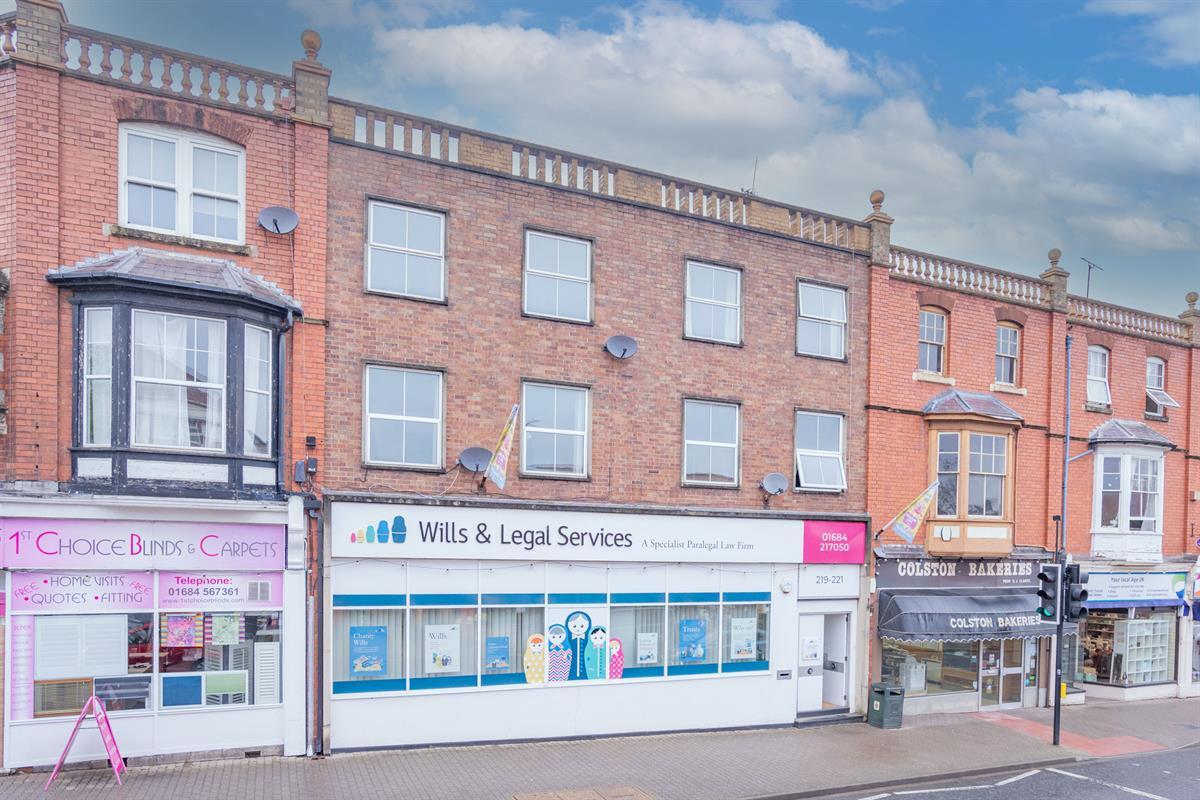 217-221 Worcester Rd, Malvern for sale Primary Photo- Image 1 of 1