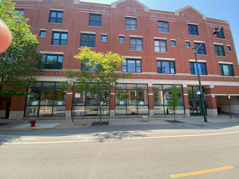 2840 N Lincoln Ave, Chicago, IL for rent - Building Photo - Image 1 of 4