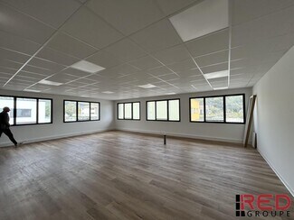 More details for 489 Route De Berre, Éguilles - Office for Sale