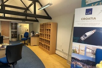 10-12 Denmark St, Wokingham to rent Interior Photo- Image 1 of 6