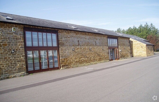 Appletree Rd, Banbury for sale - Primary Photo - Image 1 of 1