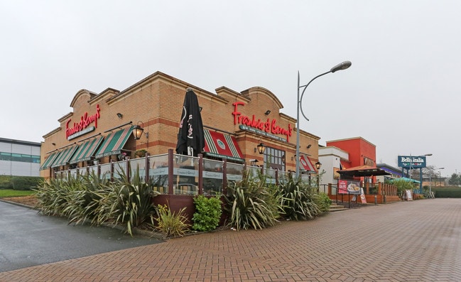 More details for Castlegate Way, Dudley - Retail to Rent