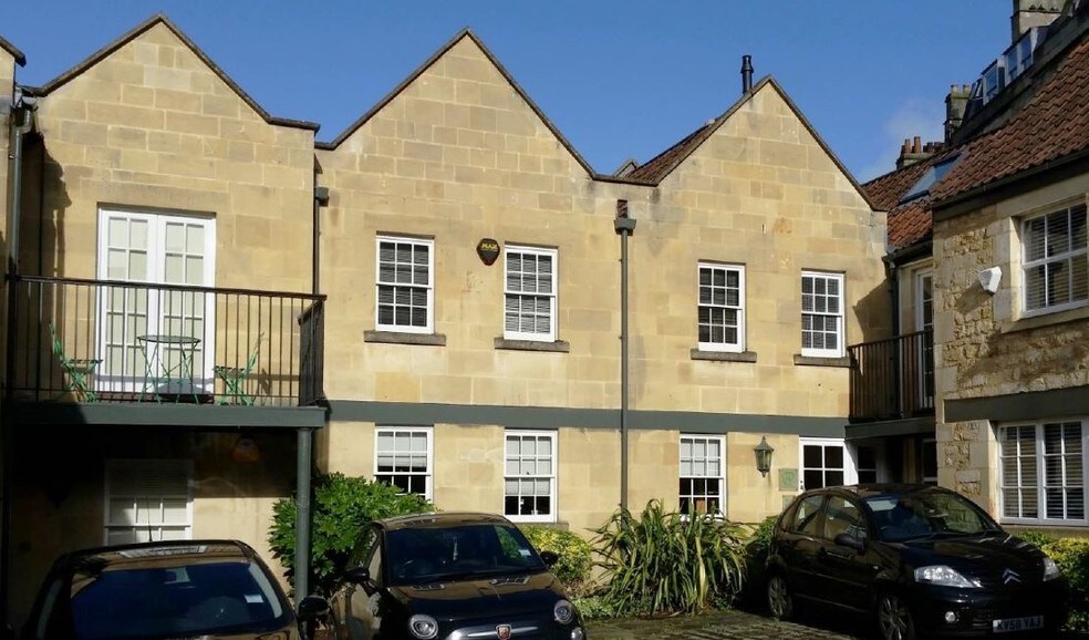 21 Circus Mews, Bath for sale - Primary Photo - Image 1 of 1
