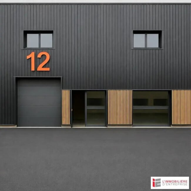 Location Local d'activités 256 m²