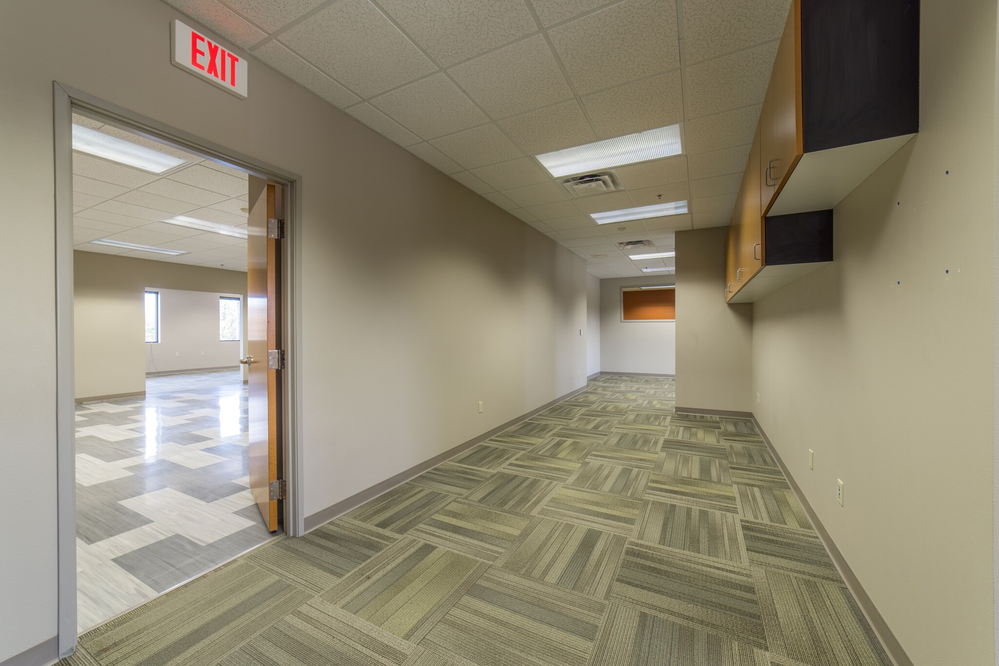 1803 Phyllis St, Bentonville, AR to rent Building Photo- Image 1 of 9