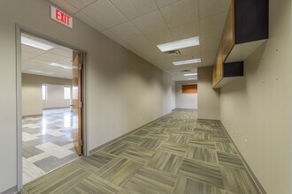 1803 Phyllis St, Bentonville, AR to rent Building Photo- Image 1 of 9