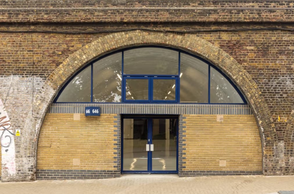 Portslade Rd, London to rent Building Photo- Image 1 of 5